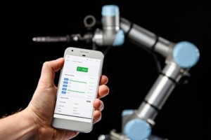 Smart manufacturing - ovládanie robotov a strojov v cloude mobilom