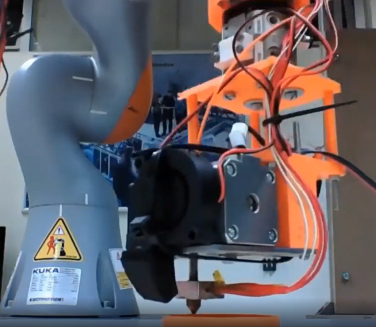 3D tlač vo veľkom s využitím cobota